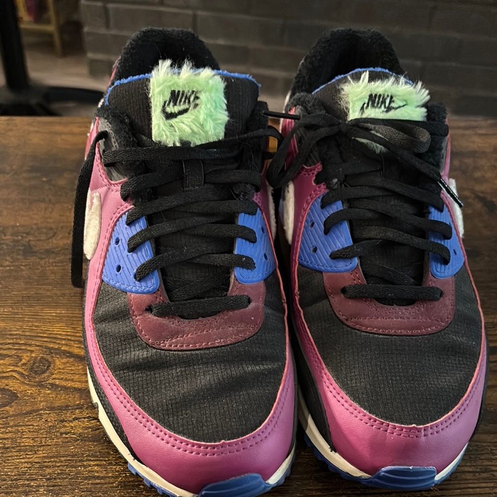 Nike Air Max 90
Cactus Flower Dark Beetroot (Women's)